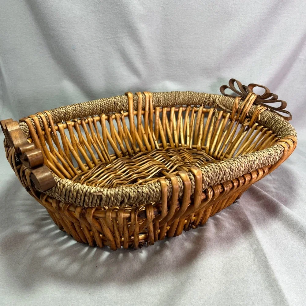 N/A vintage wicker